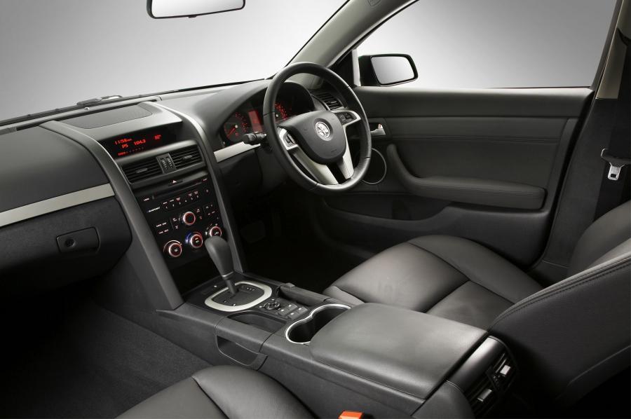  Holden Commodore VE SV6 Sportwagon 2008 года  (фото 2 из 24)